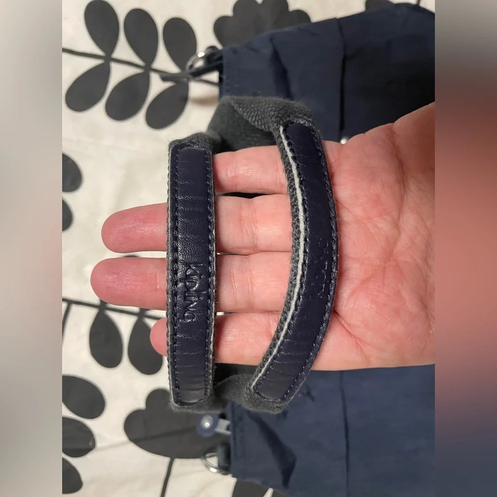 KIPLING Espinosa Navy Shoulder Bag Crossbody (missing Extra Strap) - Picture 9 of 10
